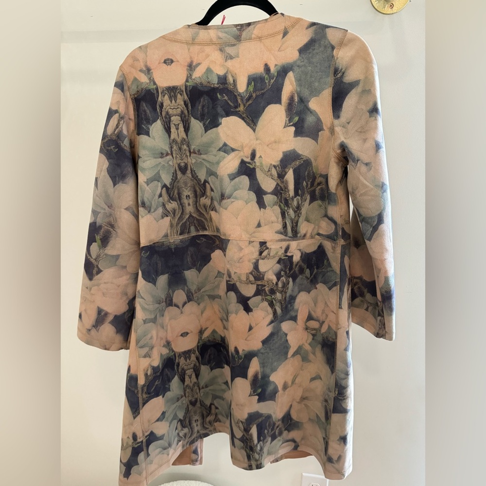 Solitaire Crisp Patterned Jacket - Picture 3 of 5